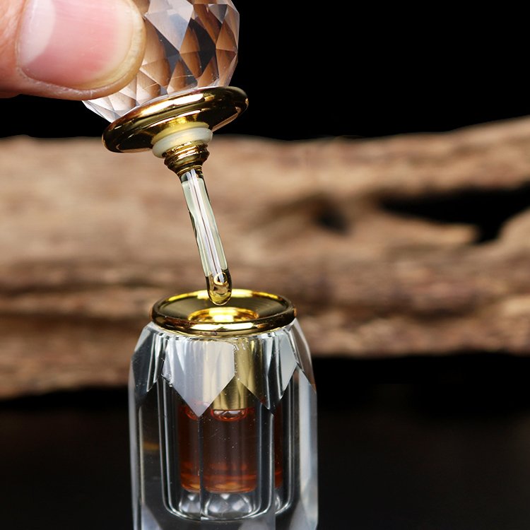 Fermented Agarwood Oil Premium Oud Essential Oil Wholesale
